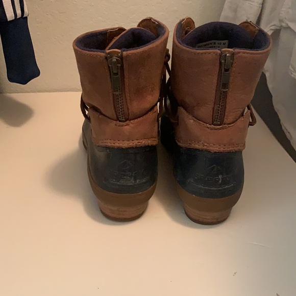 Women’s Sperry Duck Boots - Picture 2 of 5